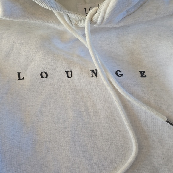 Barely worn cropped lounge swratshirt/hoodie - Picture 3 of 3